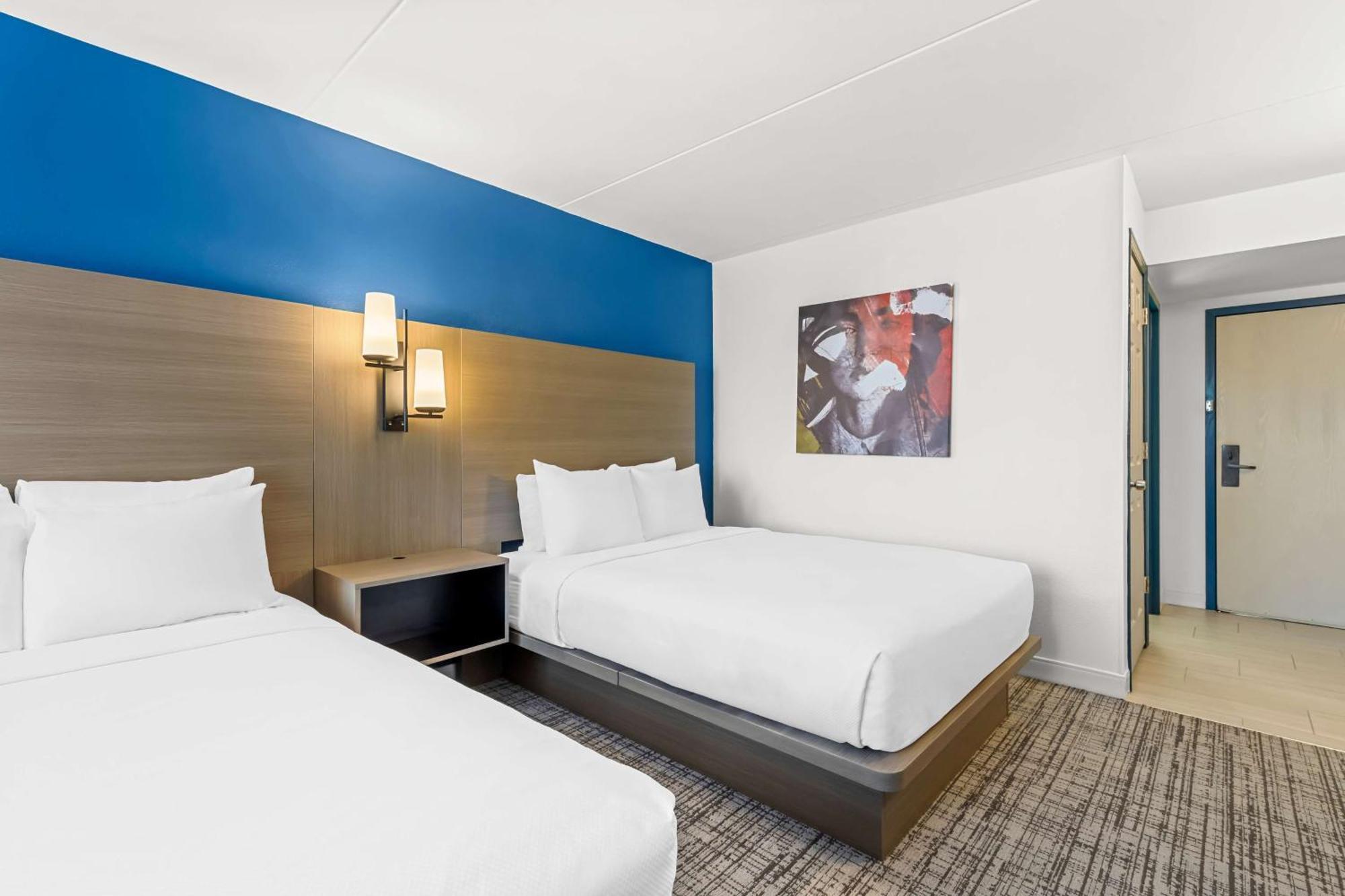 เบสต์ เวสเทิร์น พลัส สเตอร์ลิง โฮเต็ล แอนด์ สวีตส์ Hotel ชาร์ล็อต ภายนอก รูปภาพ