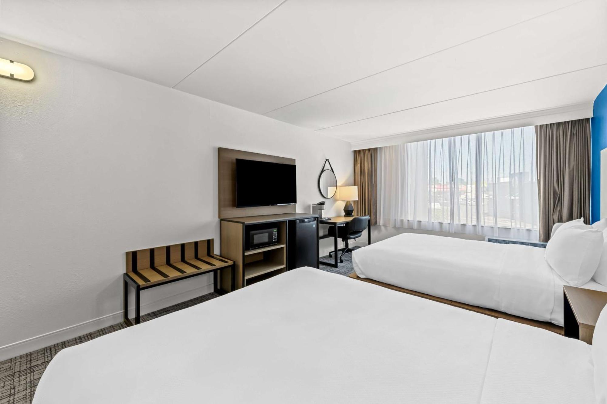เบสต์ เวสเทิร์น พลัส สเตอร์ลิง โฮเต็ล แอนด์ สวีตส์ Hotel ชาร์ล็อต ภายนอก รูปภาพ