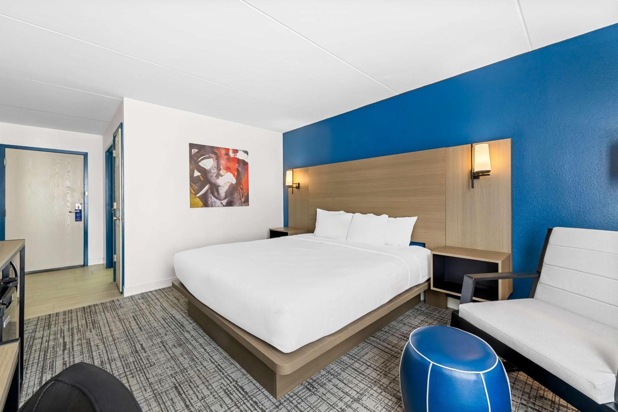 เบสต์ เวสเทิร์น พลัส สเตอร์ลิง โฮเต็ล แอนด์ สวีตส์ Hotel ชาร์ล็อต ภายนอก รูปภาพ